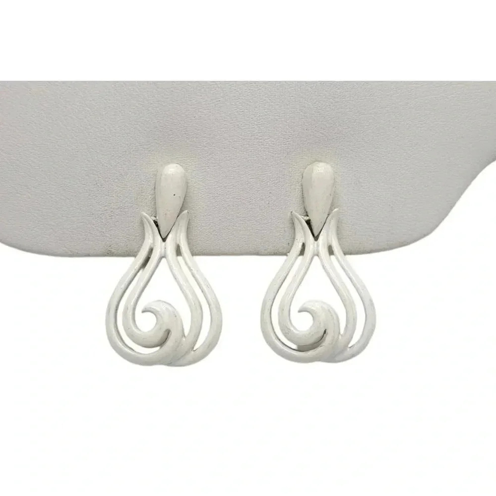 Trifari White Enamel Crown Swirl Earrings Gold Tone Clip on Closure Vintage